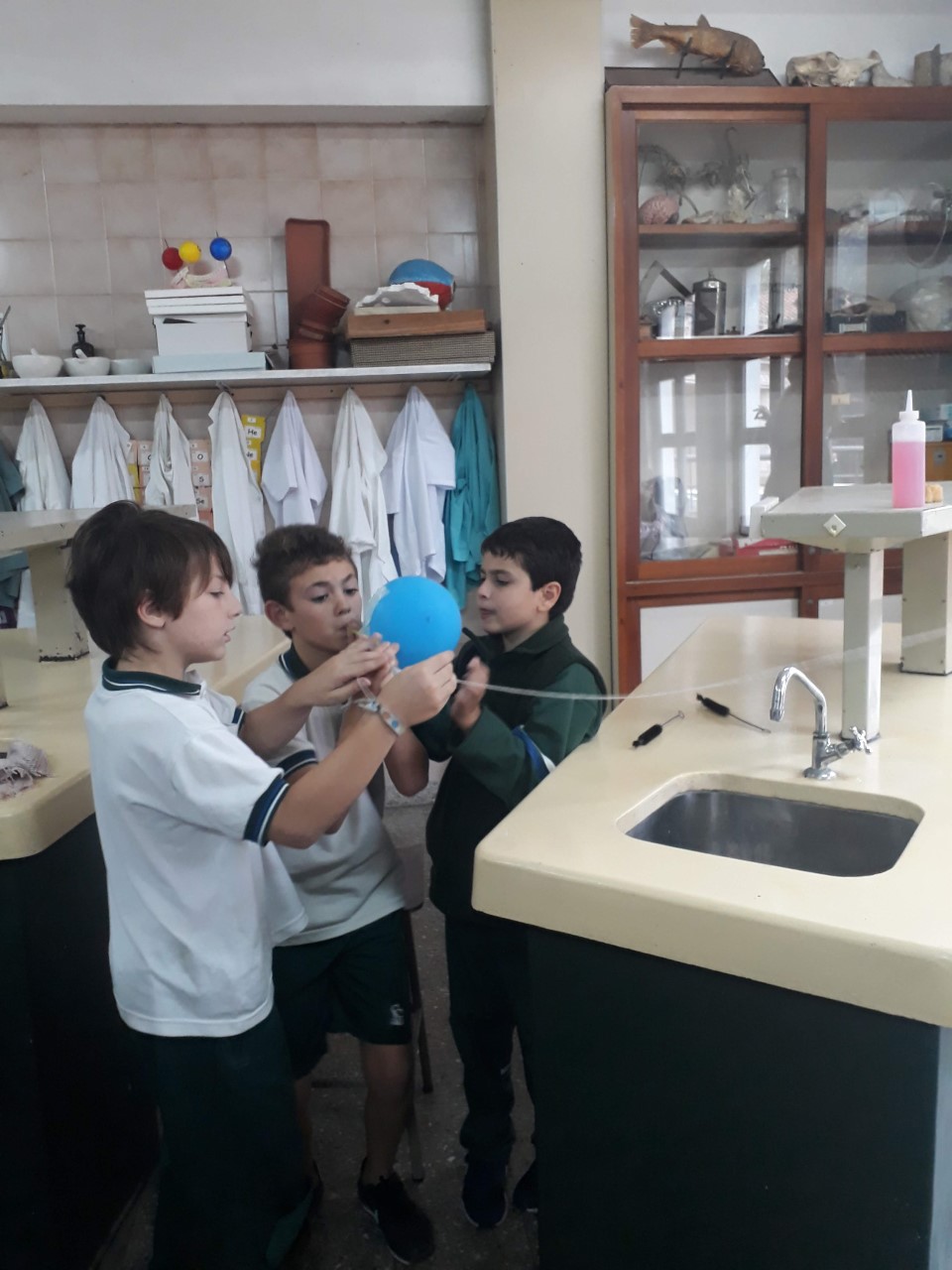 “Experinventos” en 4to Primaria “Experinventos” en 4to Primaria